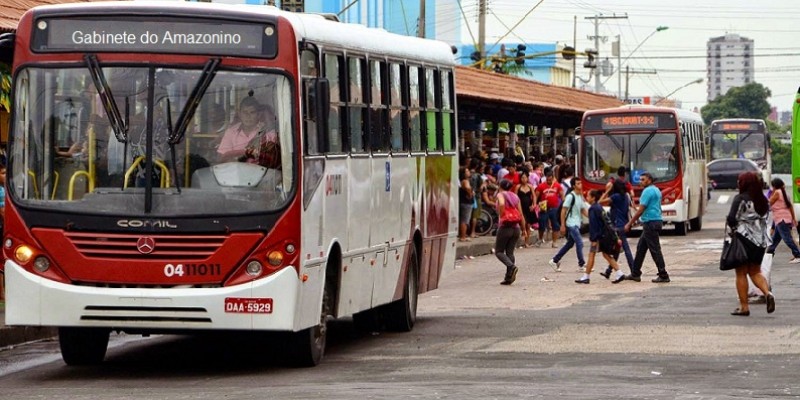 No ônibus com o Negão